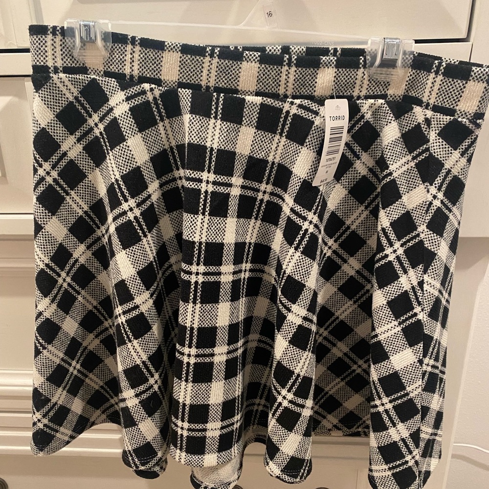 Plaid skirt from torrid. Has never been worn.